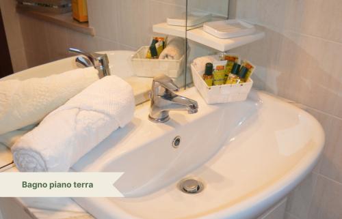 bagno_piano_terra_-_il_nostro_kit_fi_cortesia
