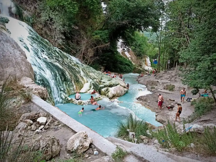 Balena Bianca formazione calcarea Bagni San Filippo Val d'Orcia