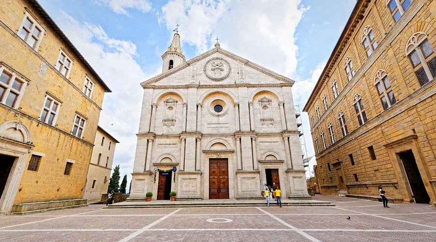 Cosa vedere a Pienza: Piazza Pio II e la Cattedrale